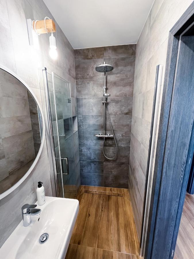 Pod Czworka Hotel Rewa Eksteriør billede