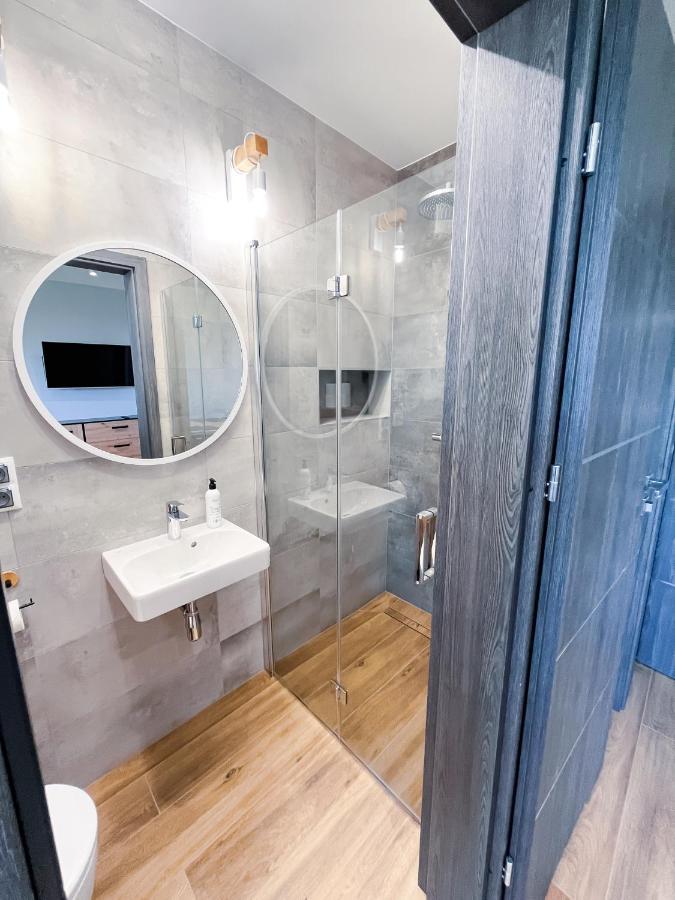 Pod Czworka Hotel Rewa Eksteriør billede