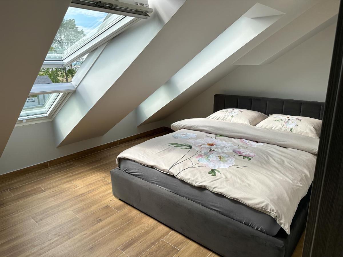 Pod Czworka Hotel Rewa Eksteriør billede