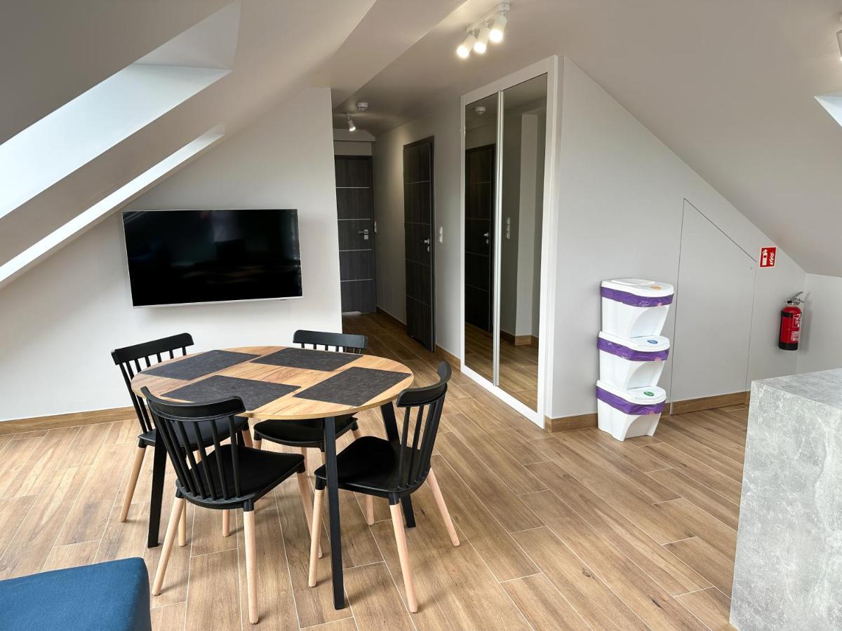 Pod Czworka Hotel Rewa Eksteriør billede