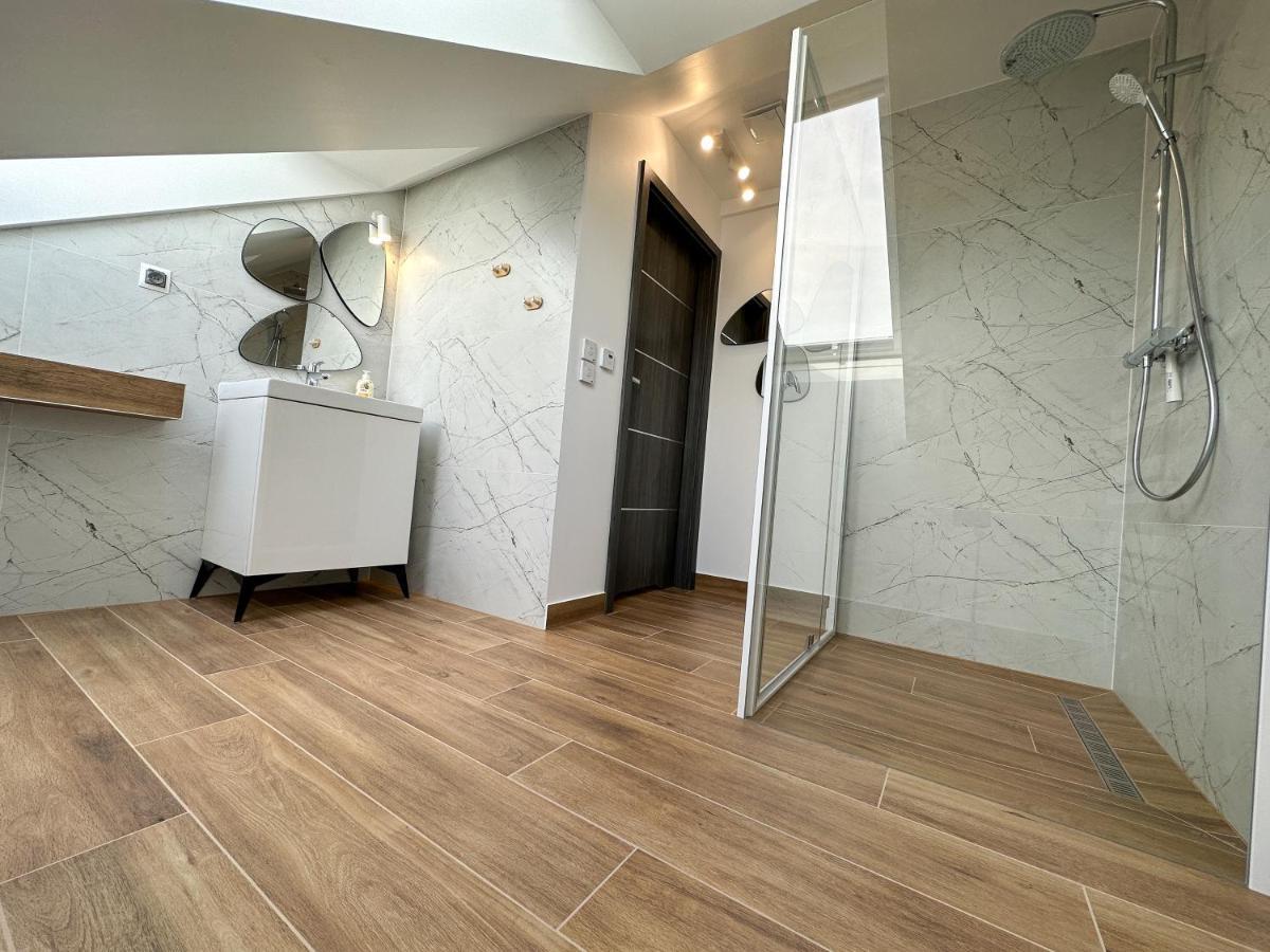 Pod Czworka Hotel Rewa Eksteriør billede